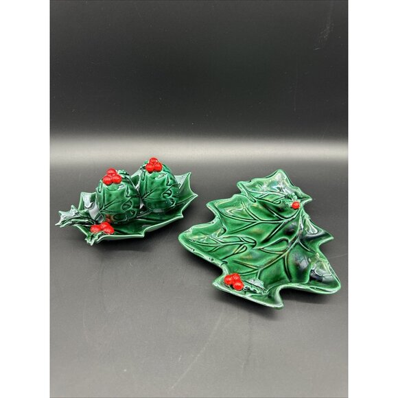 Vintage Lefton Christmas Ceramic Holly Berry Tree Salt Pepper Leaf Dish Set READ - Picture 1 of 16